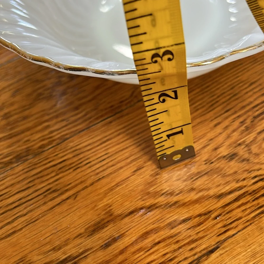 Anchor Hocking white swirl pattern serving bowl with gold trim. Vintage.